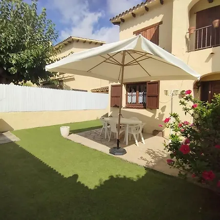 House With Pool / Garden / Bbq Tarragona