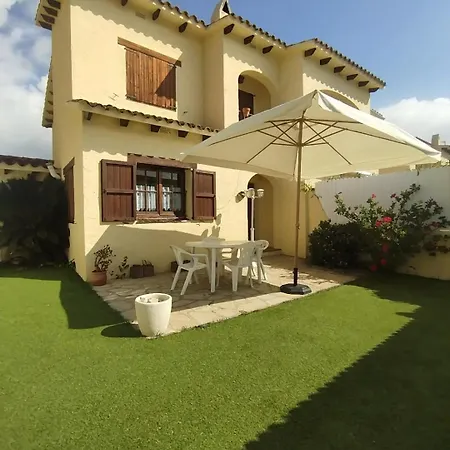 House With Pool / Garden / Bbq *