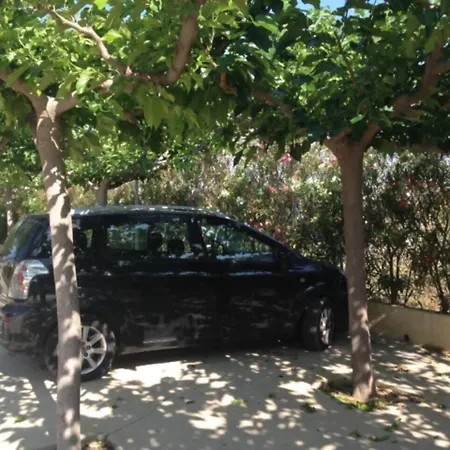 Con Barbacoa Cerca De La Playa